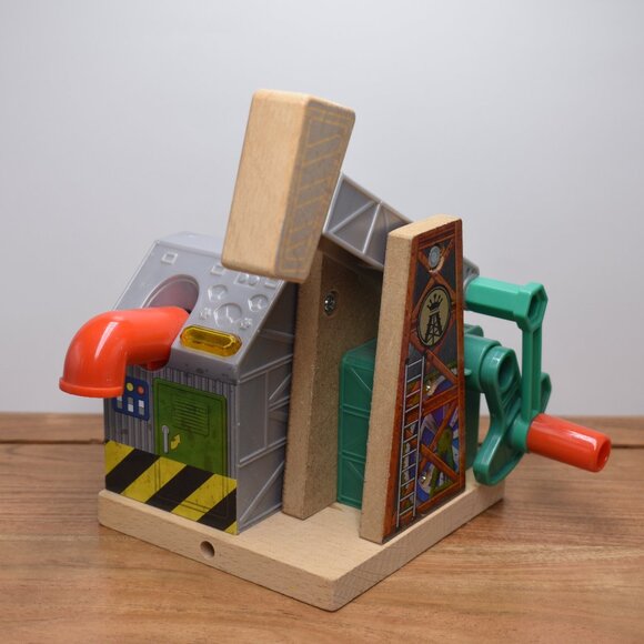 Sodor Oil Derrick Lights Sounds Works Thomas and Friends Wooden Railway Trains - Picture 1 of 8